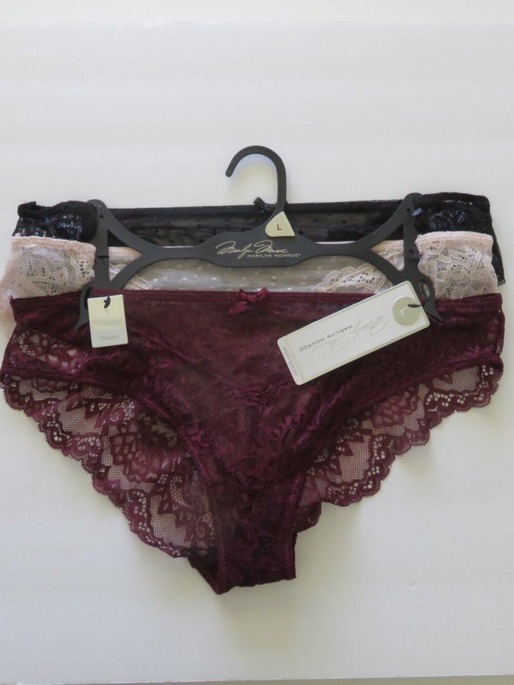 (#143)  MARILYN MONROE 3pk Cheeky Lace Bikini Full Lace Panties